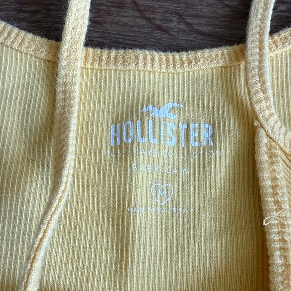 Hollister Yellow Floral Embroidered Crop Top - Picture 2 of 5